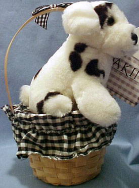 The adorable Puppies here are in baskets and ready to come home with you.  From Beagles to Poodles they all sit pretty in these decorated baskets