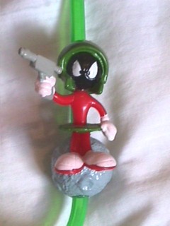 Click here to go to our Collectible Looney Tunes Mealtime Fun Straws Michigan J Frog Marvin the Martian Taz Tweety Bugs Bunny