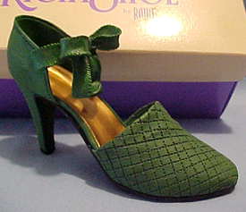 Click here to go to our Collectible Just the Right Shoe Shoes of the 20th Century