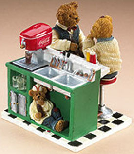 Click here to go to our Collectible Boyds Coca Cola Figurines Treasure Boxes and MORE