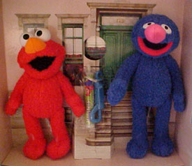 Click here to go to our Sesame Street Plush Muppets Snuffleupagus, Elmo, Cookie Monster, Big Bird, Grover, Honker and MORE are all full of stuffin!  We have a nice selection of plush Gift Set Sesame Street Muppets available to please that little someone special.