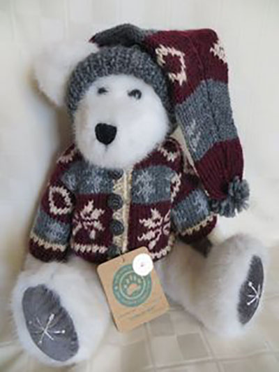 Boyds Teddy Bear Tomba Bearski Boyds Teddy Bear Tomba Bearski
- introduced Fall 1999 and has been retired
- Did somebody say "Hit the Slopes?" Tomba is a Champion on the flaky white stuff...Downhill, Giant Slalom...even Ski Jumping Not only an expert skier, he's a slopeside Fashion Plate too - in his Norwegian-inspired sweater and matching Stocking Cap. Are the flakes on his Paw Pads embroidered...or left there by his last Schuss through the gates at the Finish Line? Tomba has a soft plush fur perfect for snuggling!