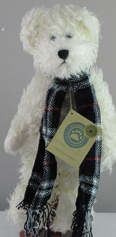 Boyds Anissa Whittlebear White Teddy Bear Boyds Anissa Whittlebear White Teddy Bear
- introduced Fall 1999 and has been retired
- Anissa is a "bearly" dressed Beauty...good thing her one article of Clothing is a doozie! She wears a long plaid scarf of luscious Chenille in shades of Blue to set off her beautiful Eyes. What a Babe!