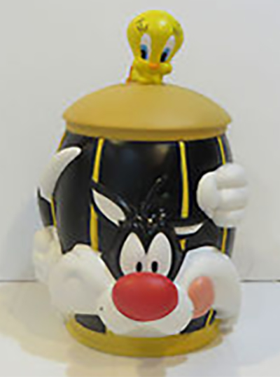 Looney Tunes Cookie Jars will look adorable sitting on your counter. Tweety has Sylvester trapped in his bird cage as this cookie jar.