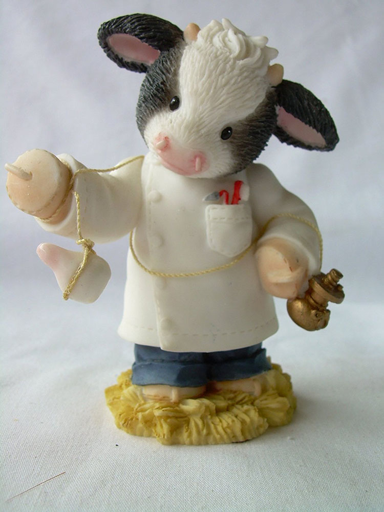 Mary's Moo Moos Dentist "Don't Mooove… This Won't Hurt A Bit" Mary's Moo Moos Dentist "Don't Mooove… This Won't Hurt A Bit"
- made by Enesco in 1998