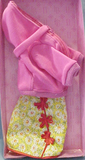 Legally Blonde Clothing Accessories Set 3
- set of 2 outfits include a hot pink hooded sweatshirt and a yellow daisy kimono with silky red bow trim
- made by Applause