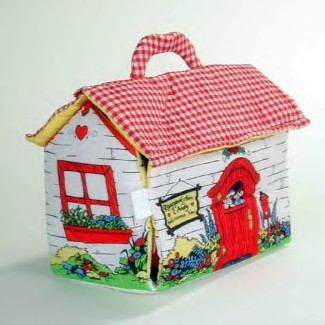An adorable Raggedy Ann House Play Set the perfect edition to a collection or a GREAT gift for a special someone!
