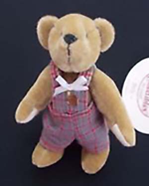 Ganz Cottage Collectibles Miniatures Joey the Tan Teddy Bear in Burgundy Pants Ganz Cottage Collectibles Miniatures Joey the Tan Teddy Bear in Burgundy Pants
- introduced in 1997 and has been retired
- designed by Lynda Kunz
- fully jointed plush Teddy Bear