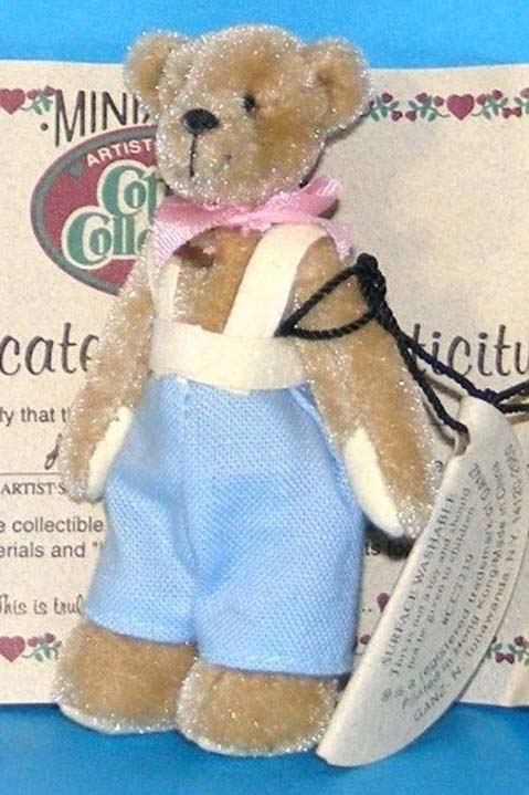 Ganz Cottage Collectibles Miniatures Billy Teddy Bear in Pink Tie and Blue Pants Ganz Cottage Collectibles Miniatures Billy Teddy Bear in Pink Tie and Blue Pants
- designed by Lynda Kunz
- fully jointed plush Teddy Bear